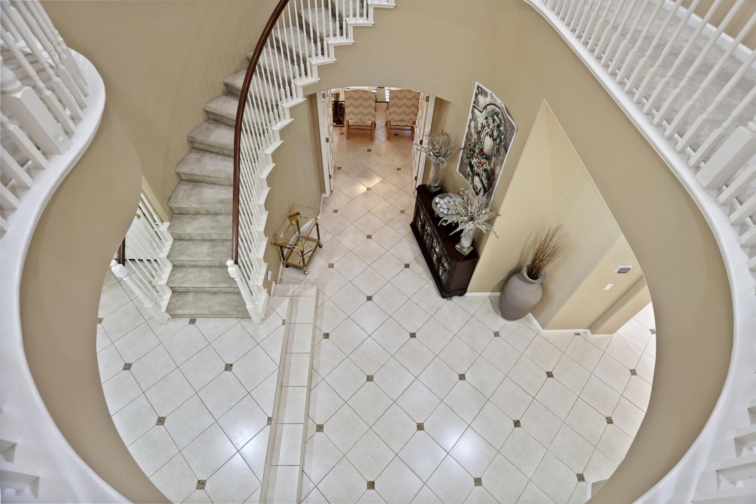 935 Shortland Cir, Manteca, CA 95337