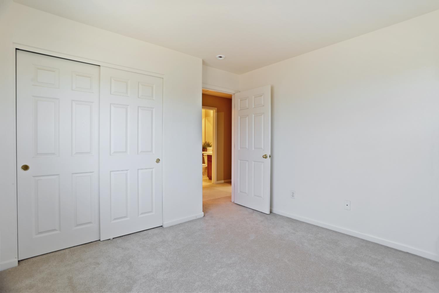 935 Shortland Cir, Manteca, CA 95337