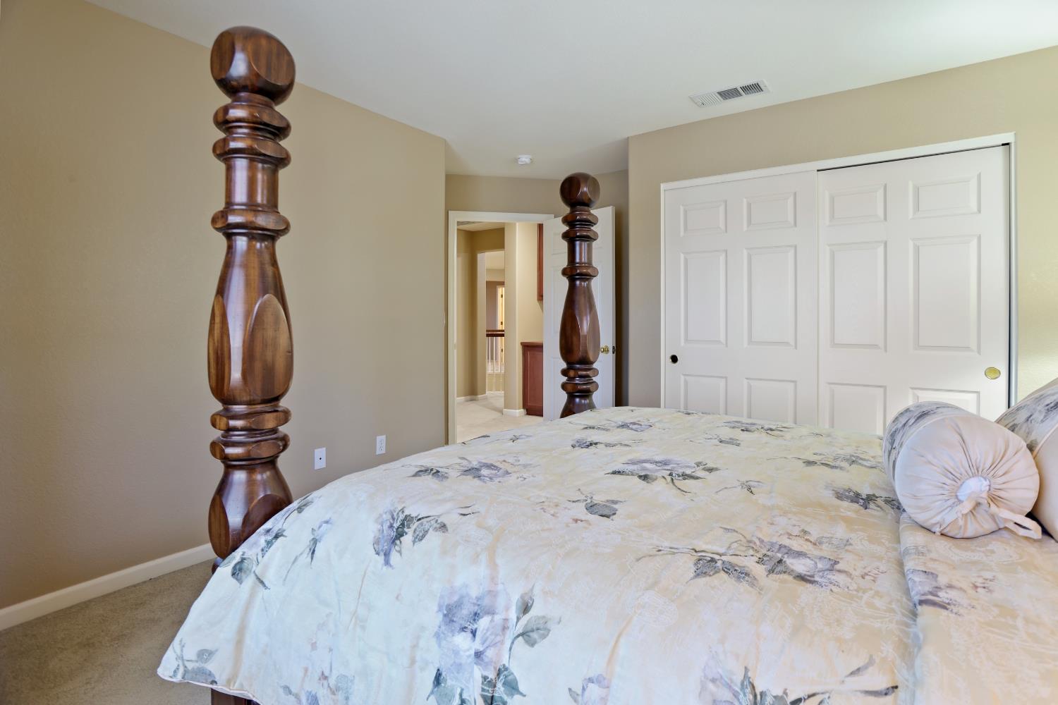 935 Shortland Cir, Manteca, CA 95337