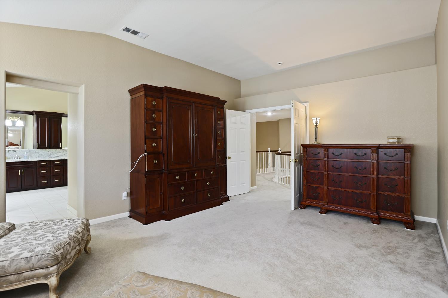 935 Shortland Cir, Manteca, CA 95337