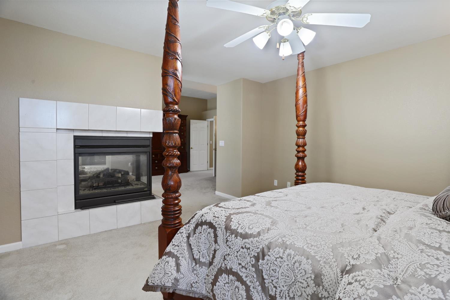 935 Shortland Cir, Manteca, CA 95337