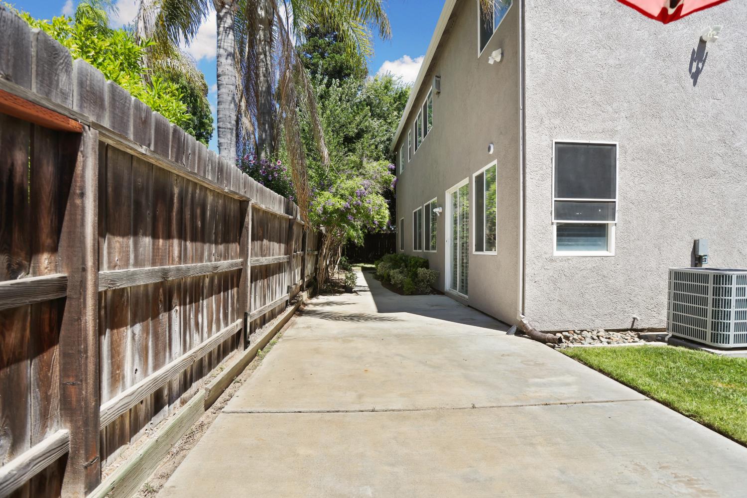 935 Shortland Cir, Manteca, CA 95337
