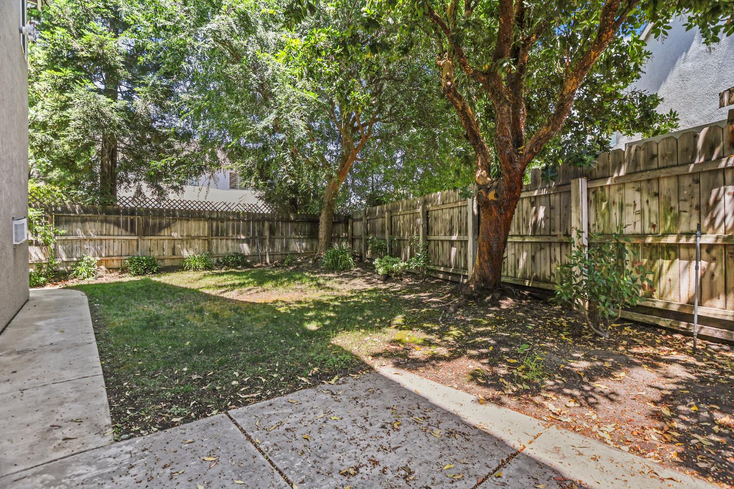 935 Shortland Cir, Manteca, CA 95337