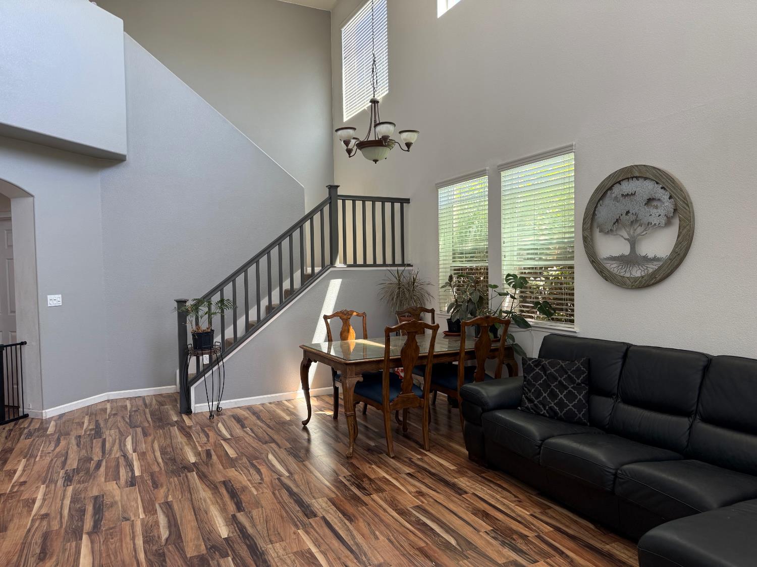13317 Harbor Dr, Waterford, CA 95386