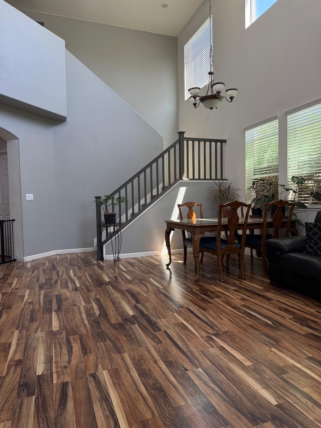 13317 Harbor Dr, Waterford, CA 95386