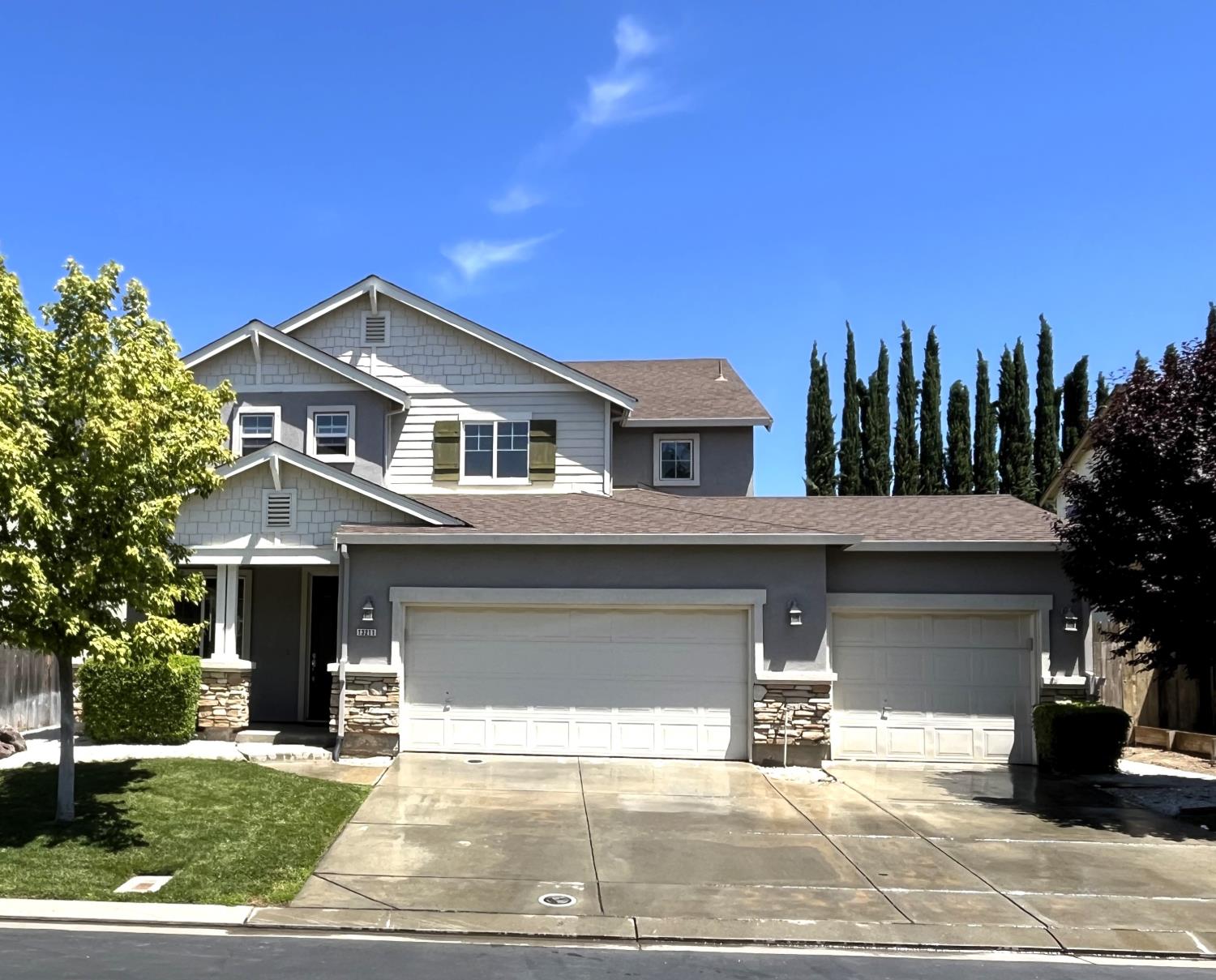 13211 Rivercrest Dr, Waterford, CA 95386