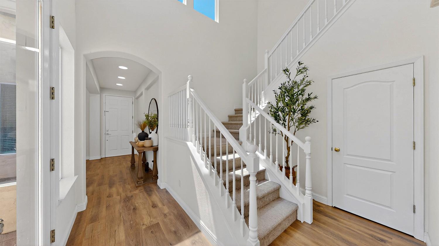 1267 Casual Ln, Turlock, CA 95382