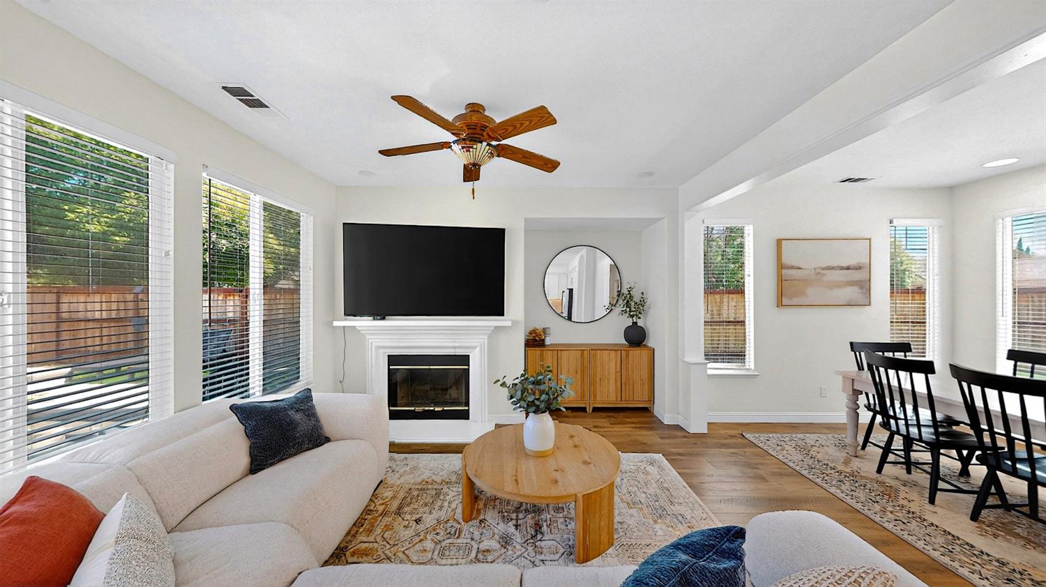 1267 Casual Ln, Turlock, CA 95382