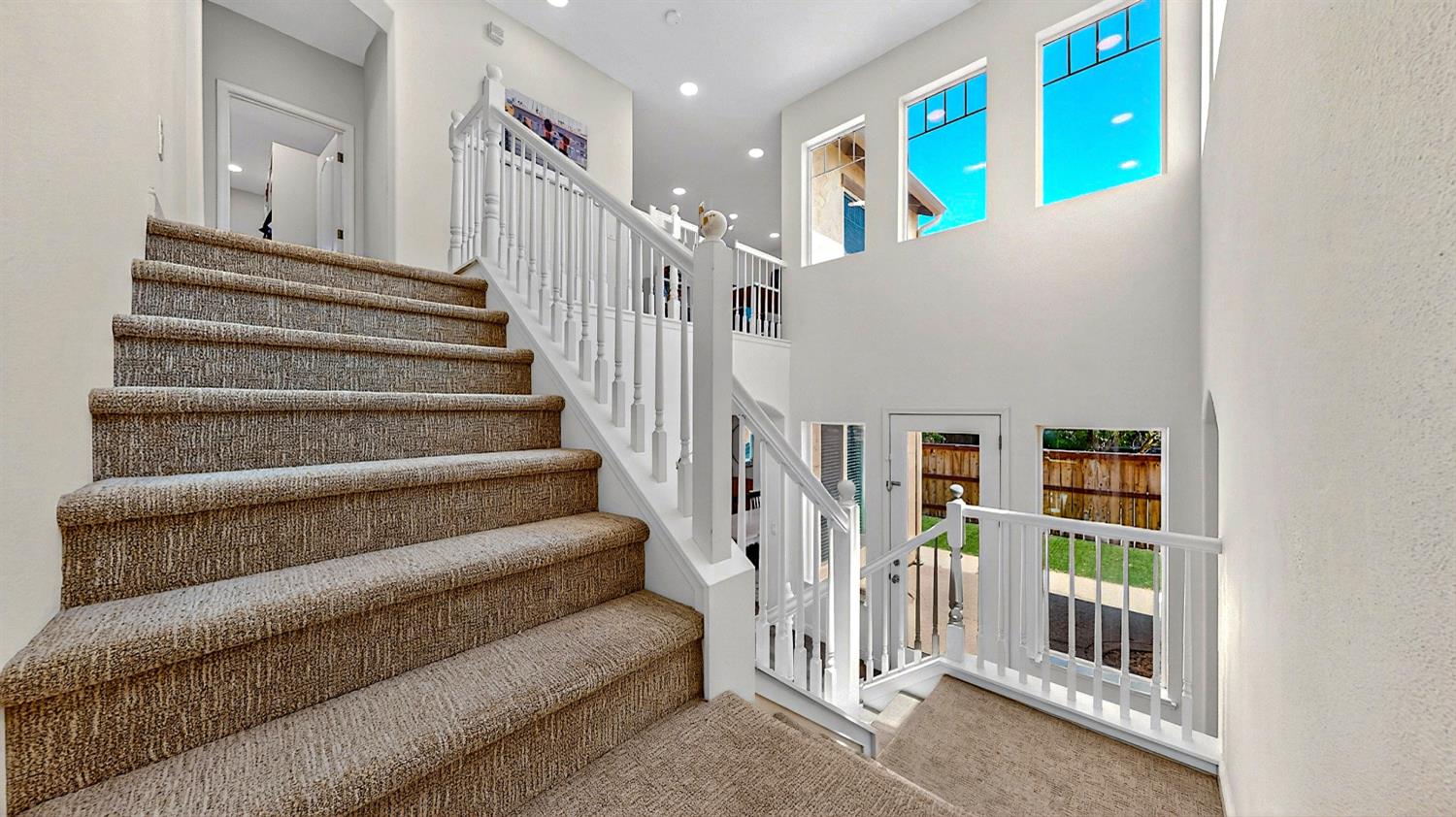 1267 Casual Ln, Turlock, CA 95382