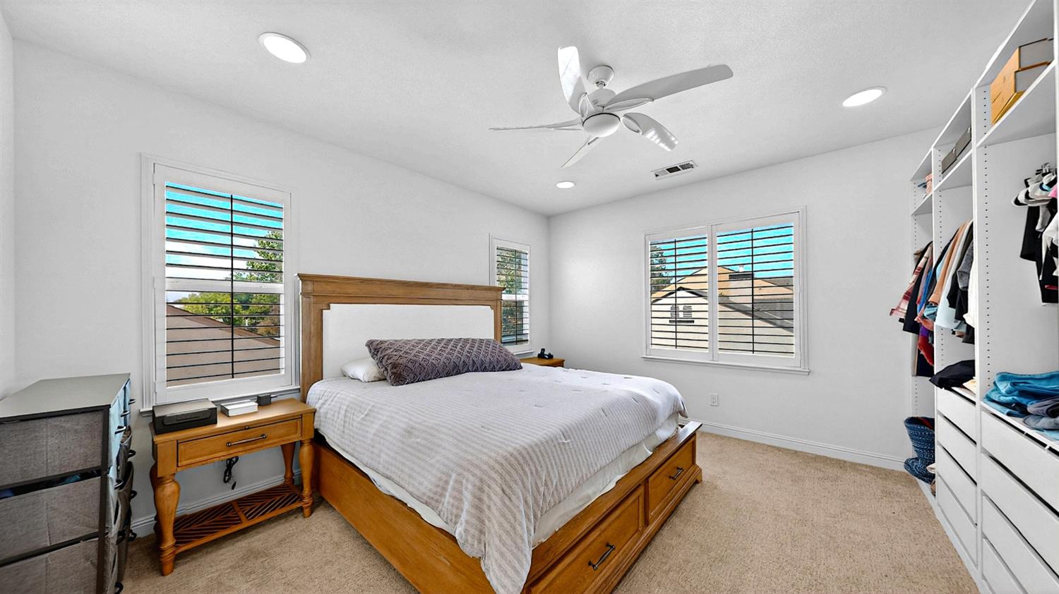 1267 Casual Ln, Turlock, CA 95382