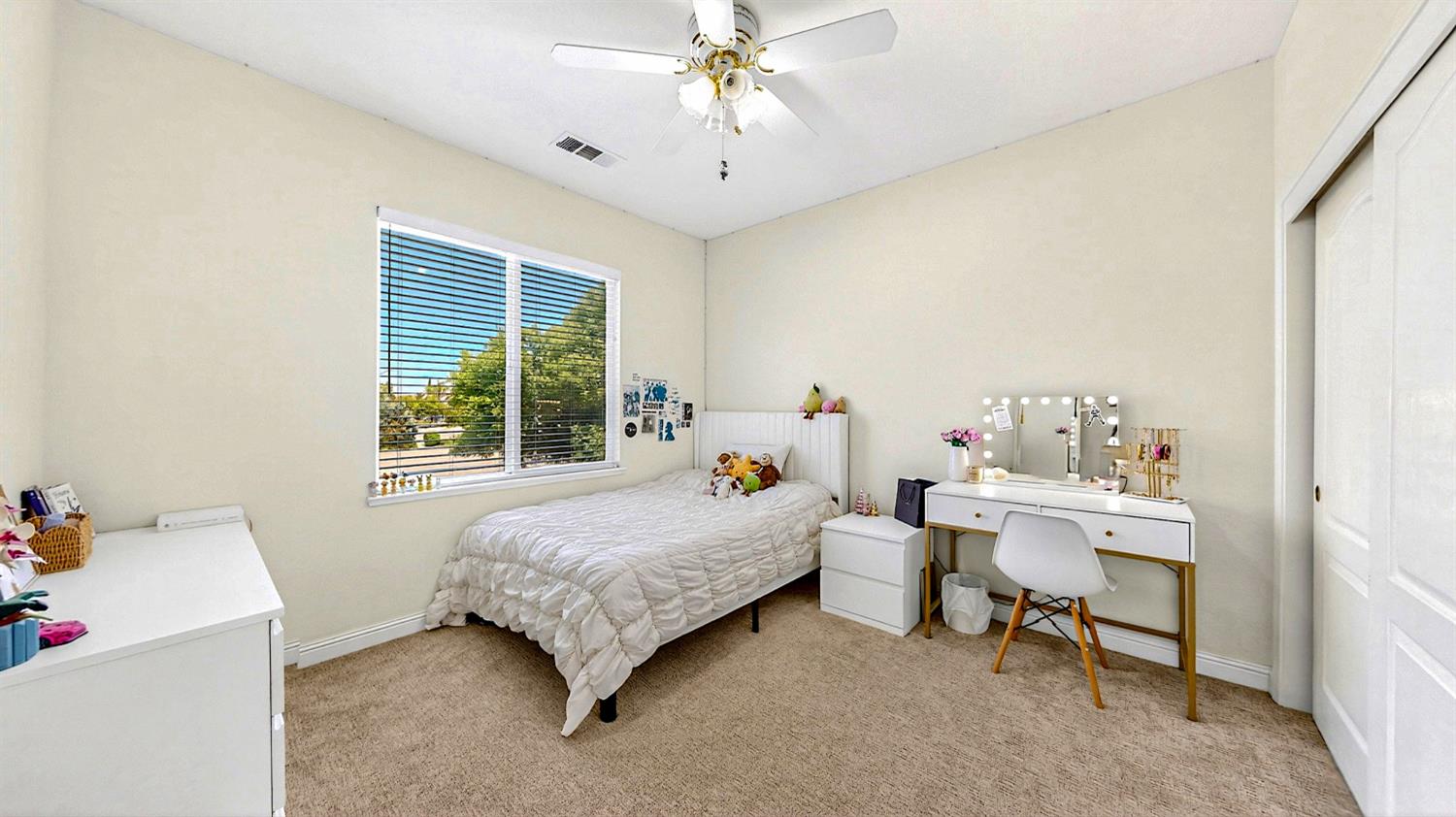 1267 Casual Ln, Turlock, CA 95382
