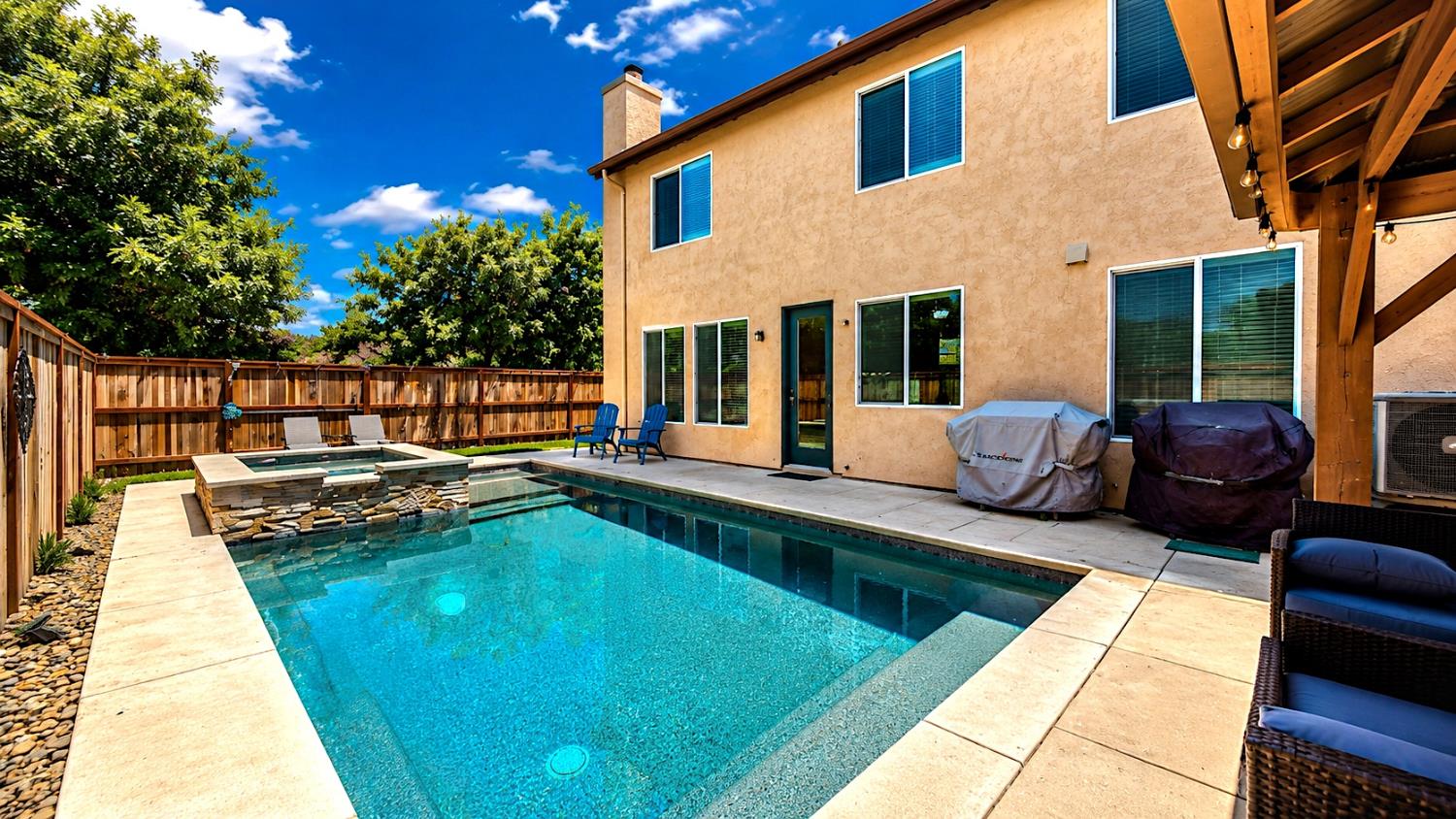1267 Casual Ln, Turlock, CA 95382