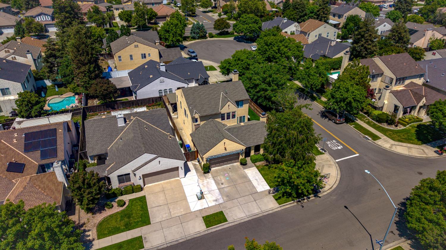 1267 Casual Ln, Turlock, CA 95382
