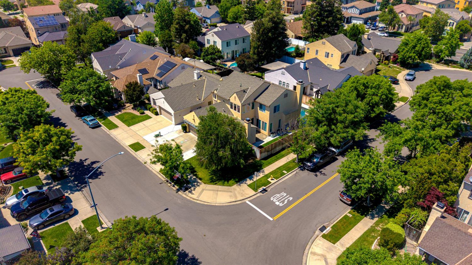 1267 Casual Ln, Turlock, CA 95382
