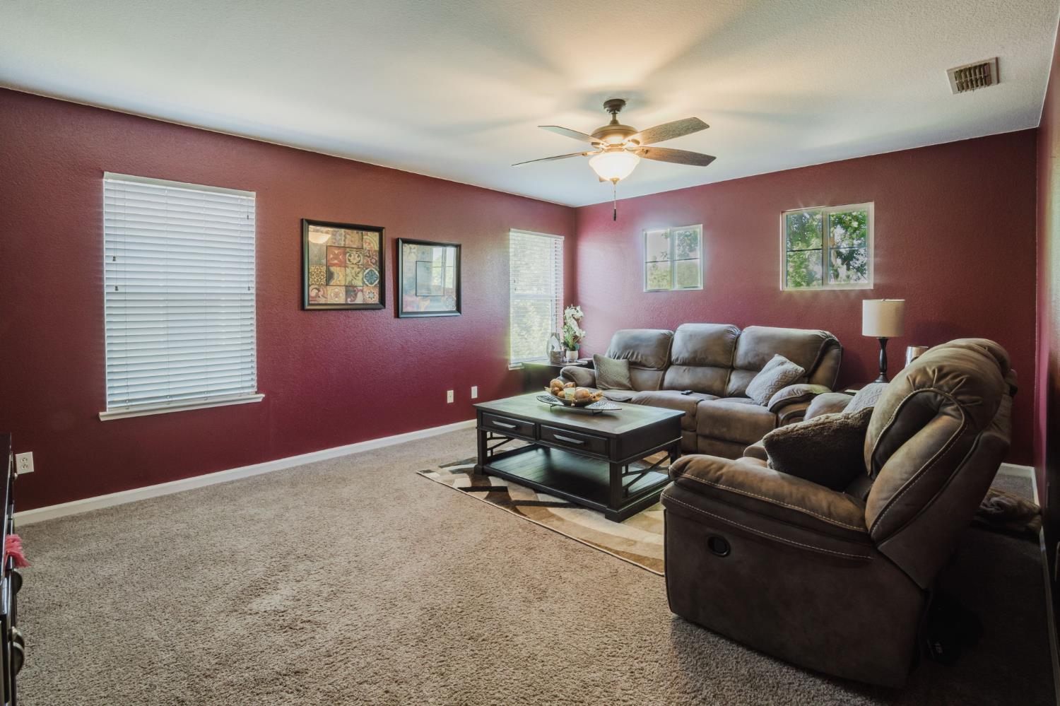 2441 Jubilee Dr, Turlock, CA 95380