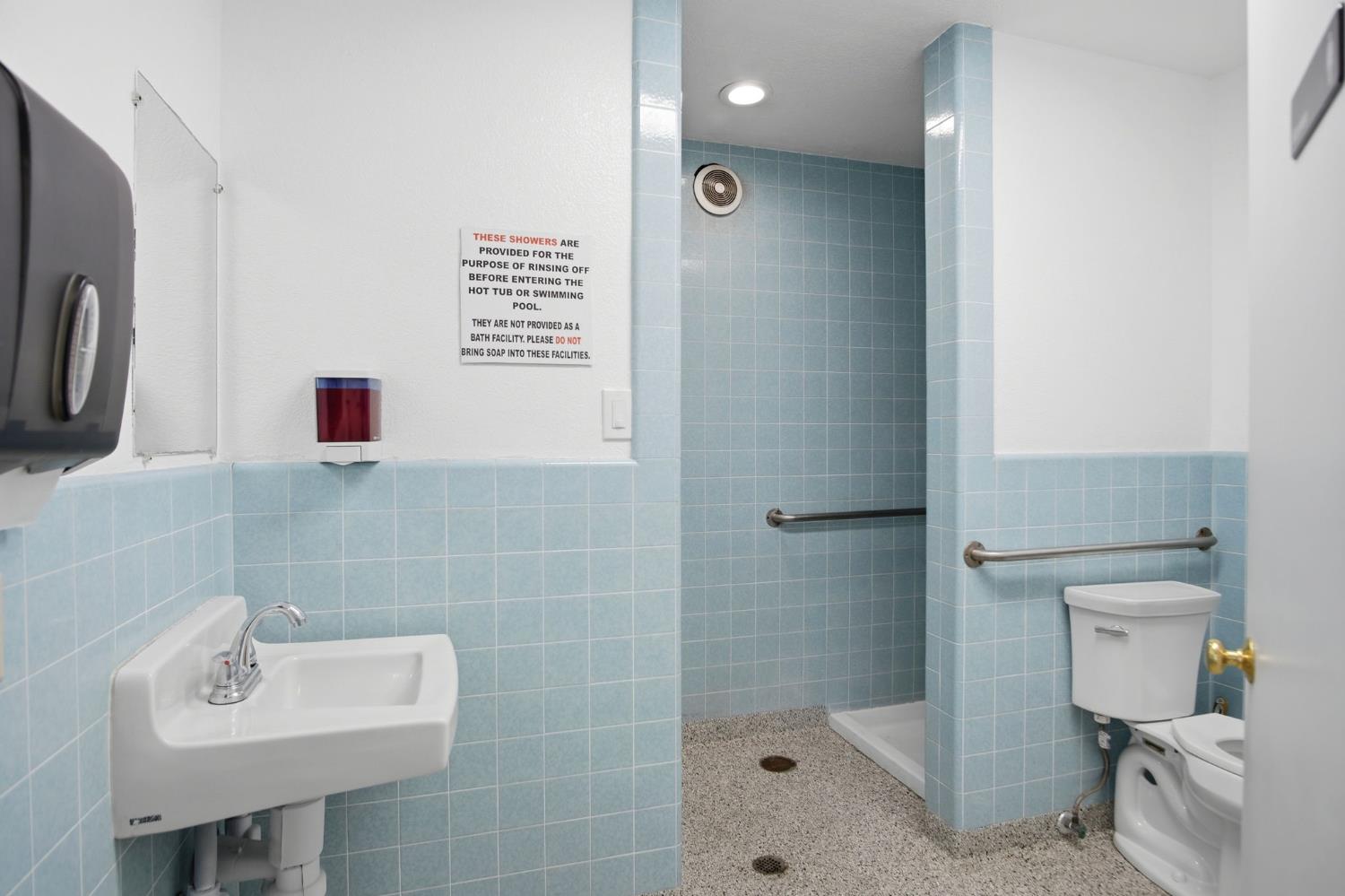 1400 N Tully Rd #43, Turlock, CA 95380