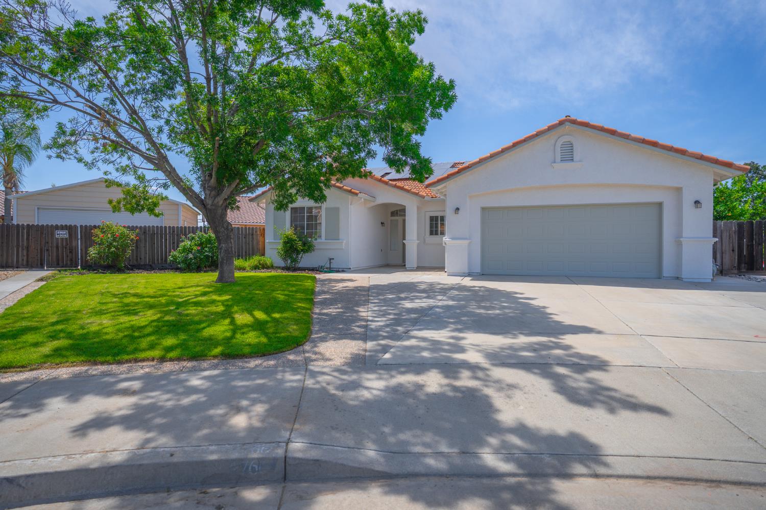 766 Amelia Ct, Los Banos, CA 93635