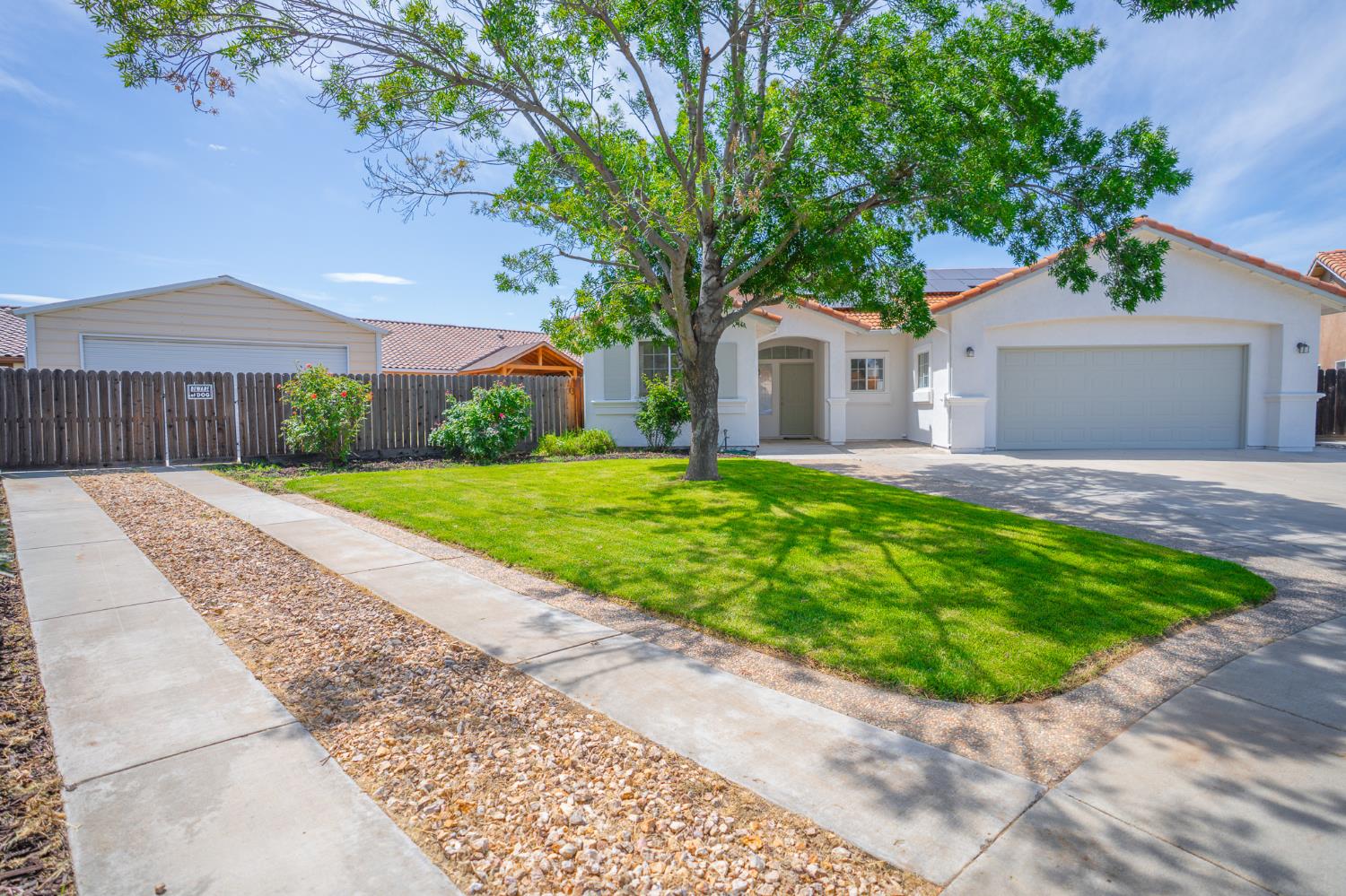 766 Amelia Ct, Los Banos, CA 93635