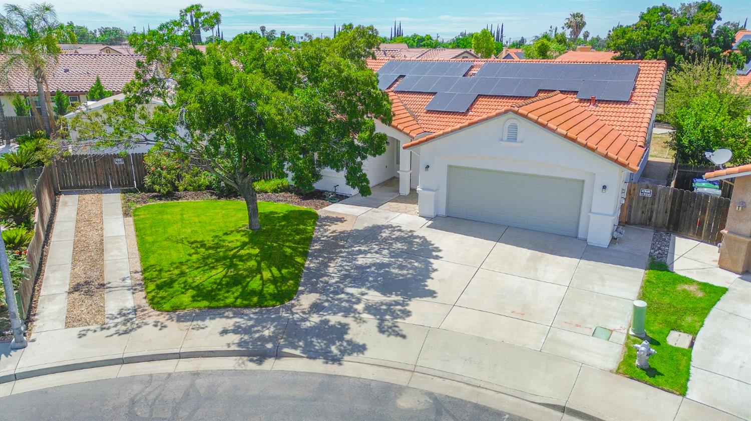 766 Amelia Ct, Los Banos, CA 93635