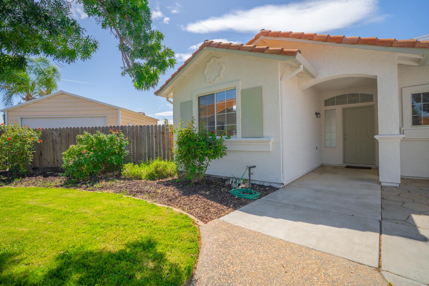 766 Amelia Ct, Los Banos, CA 93635