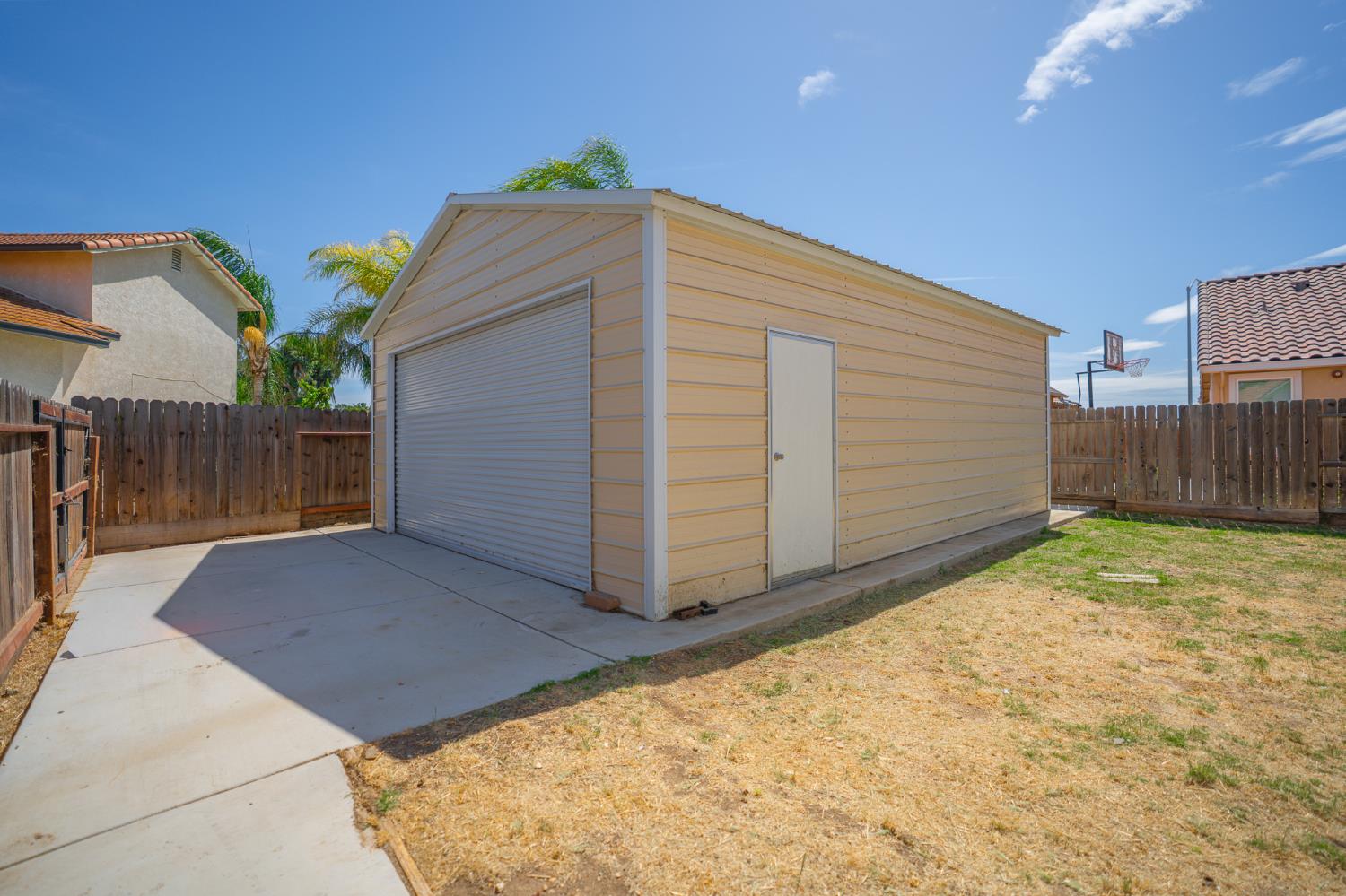 766 Amelia Ct, Los Banos, CA 93635