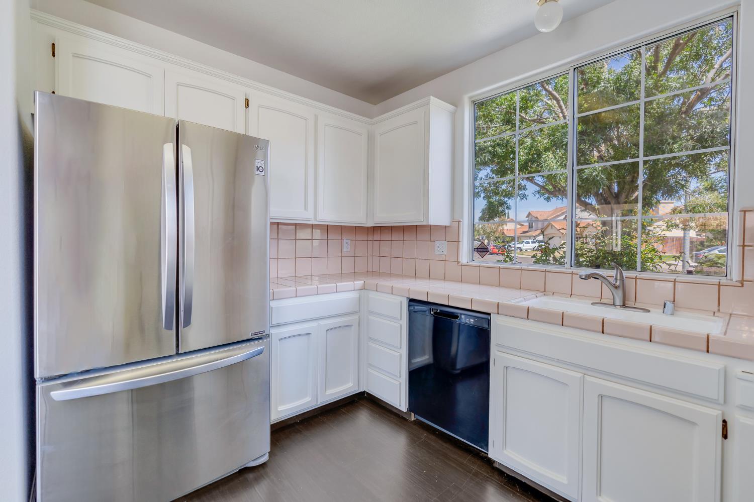 766 Amelia Ct, Los Banos, CA 93635