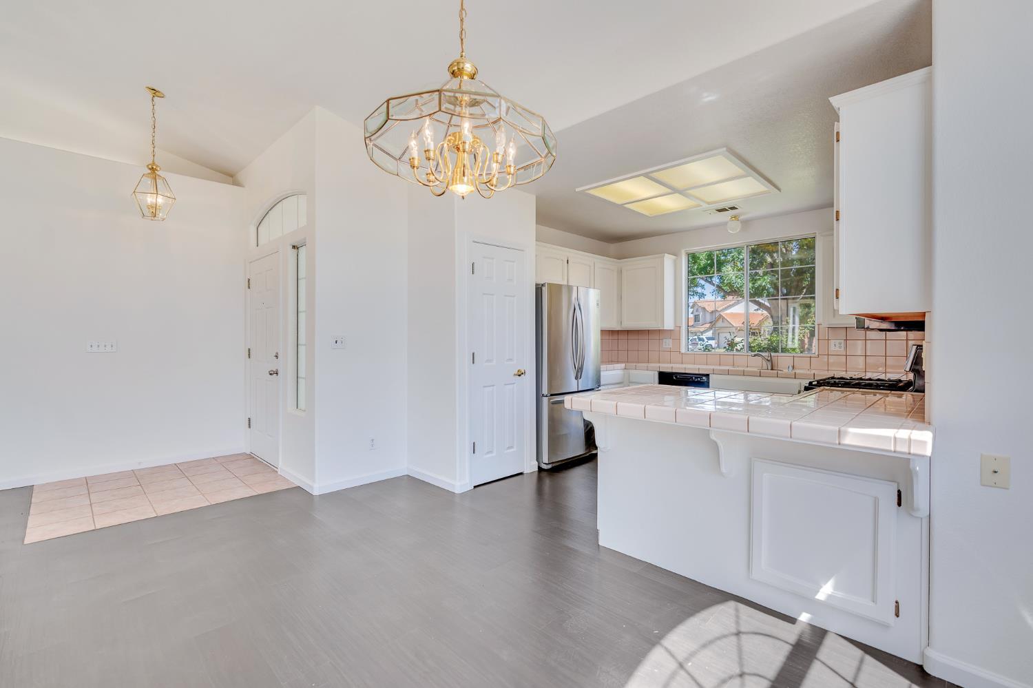 766 Amelia Ct, Los Banos, CA 93635