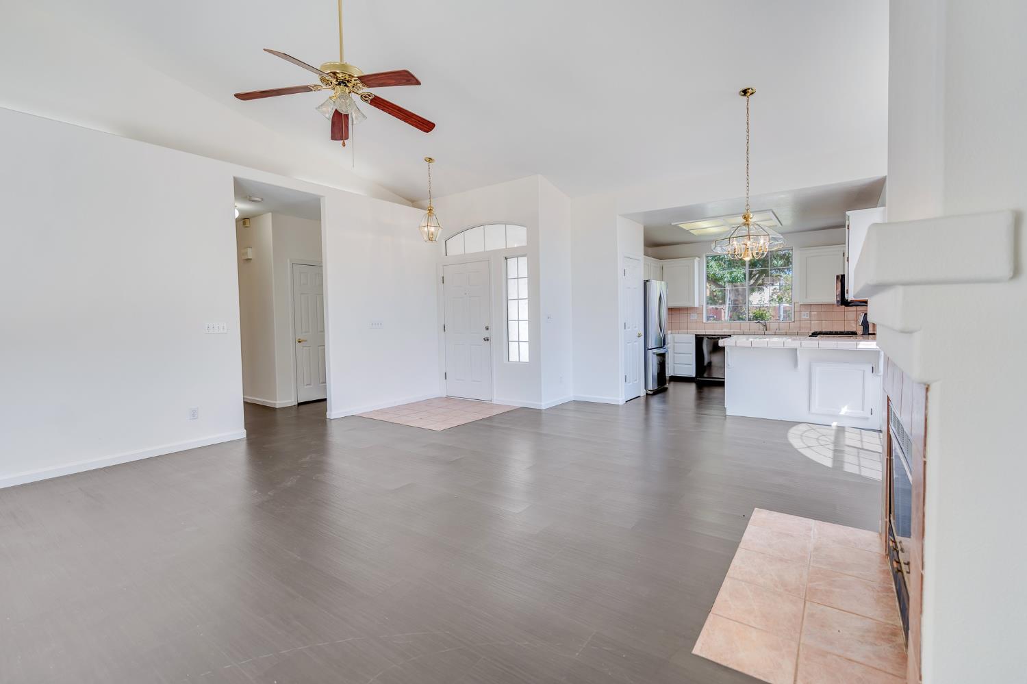 766 Amelia Ct, Los Banos, CA 93635