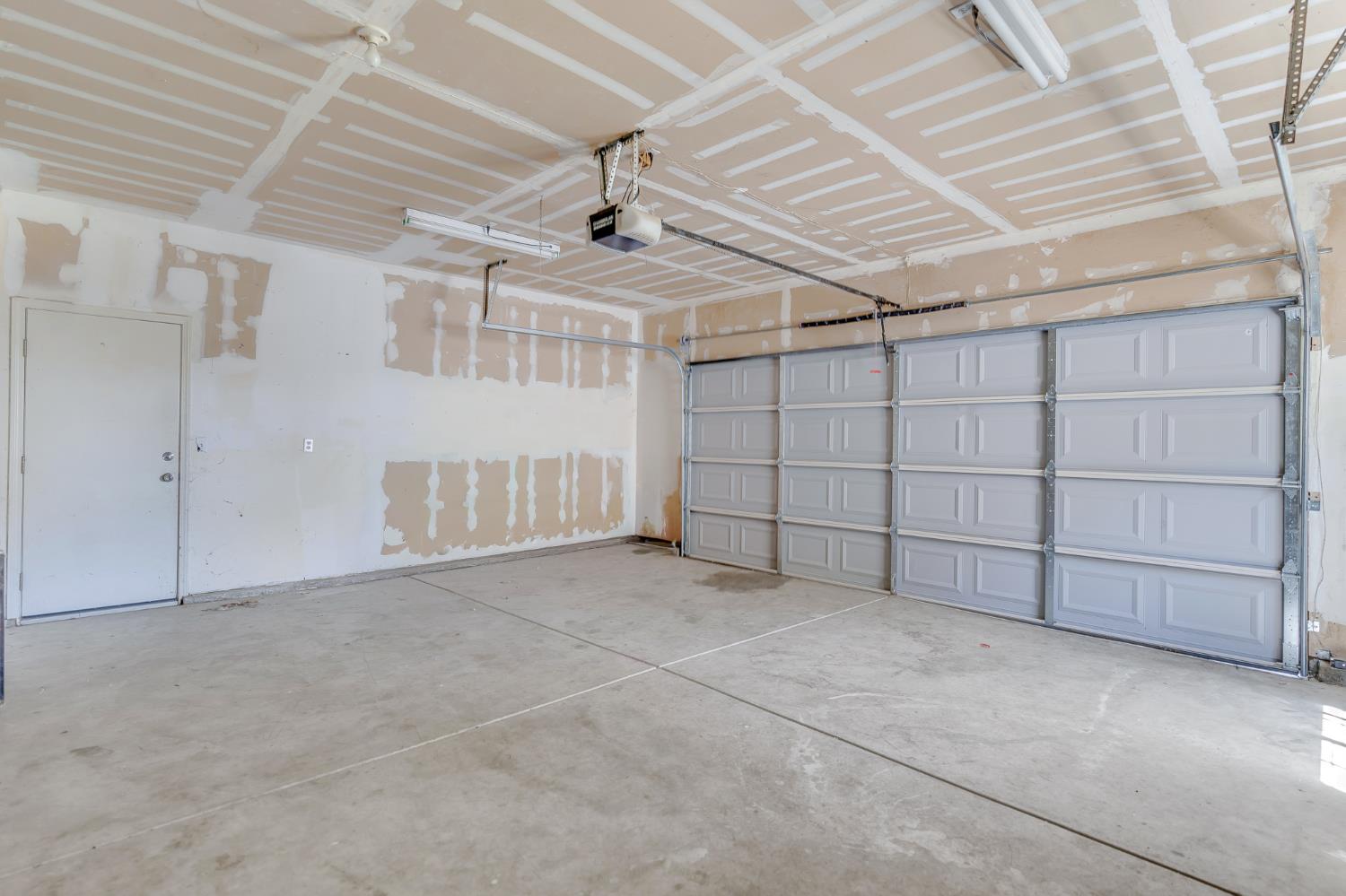 766 Amelia Ct, Los Banos, CA 93635