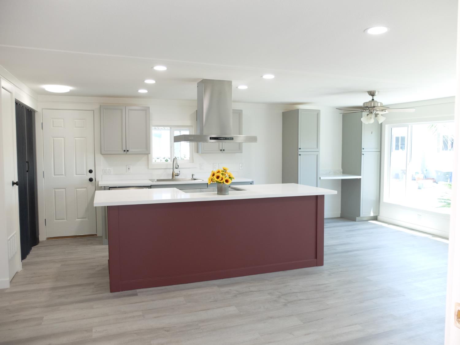 2621 Prescott Rd #229, Modesto, CA 95350