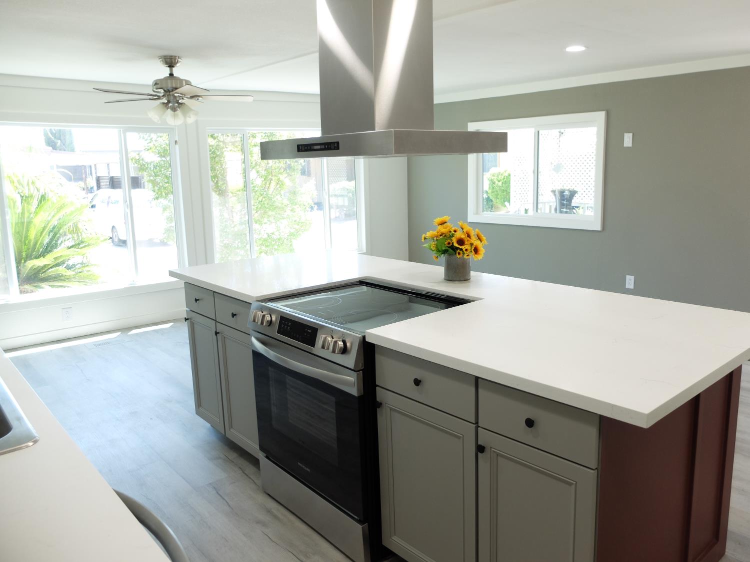 2621 Prescott Rd #229, Modesto, CA 95350