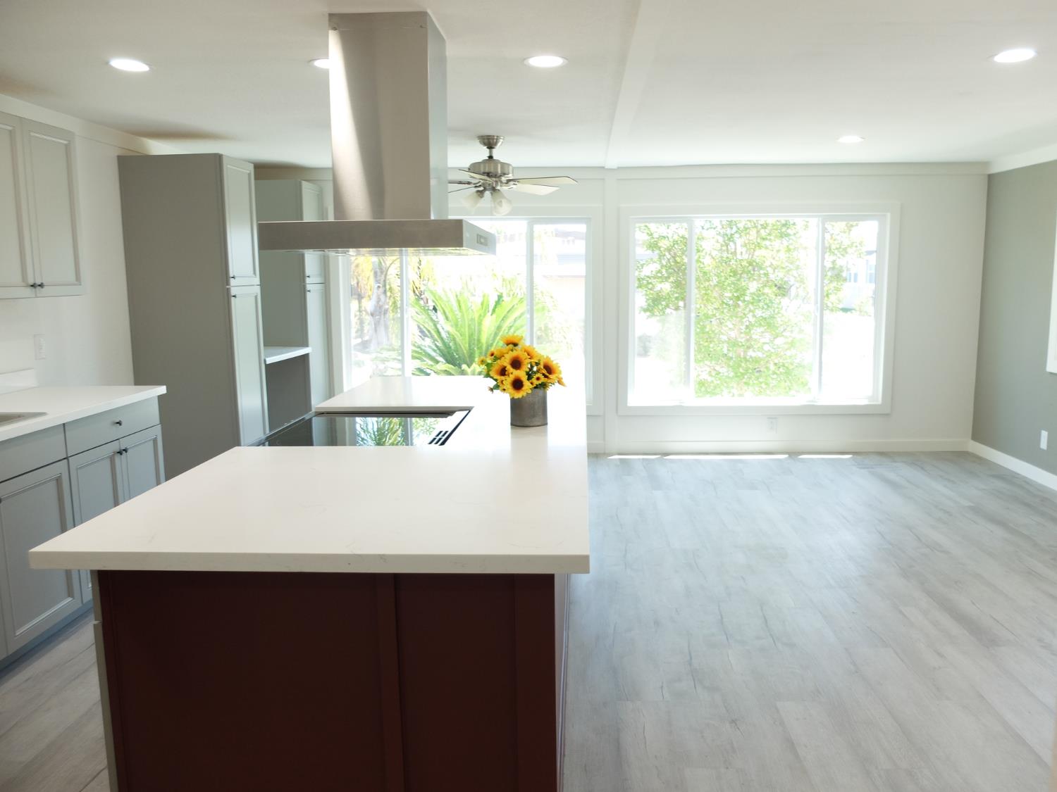 2621 Prescott Rd #229, Modesto, CA 95350