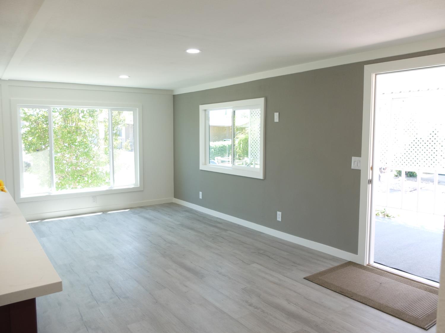 2621 Prescott Rd #229, Modesto, CA 95350
