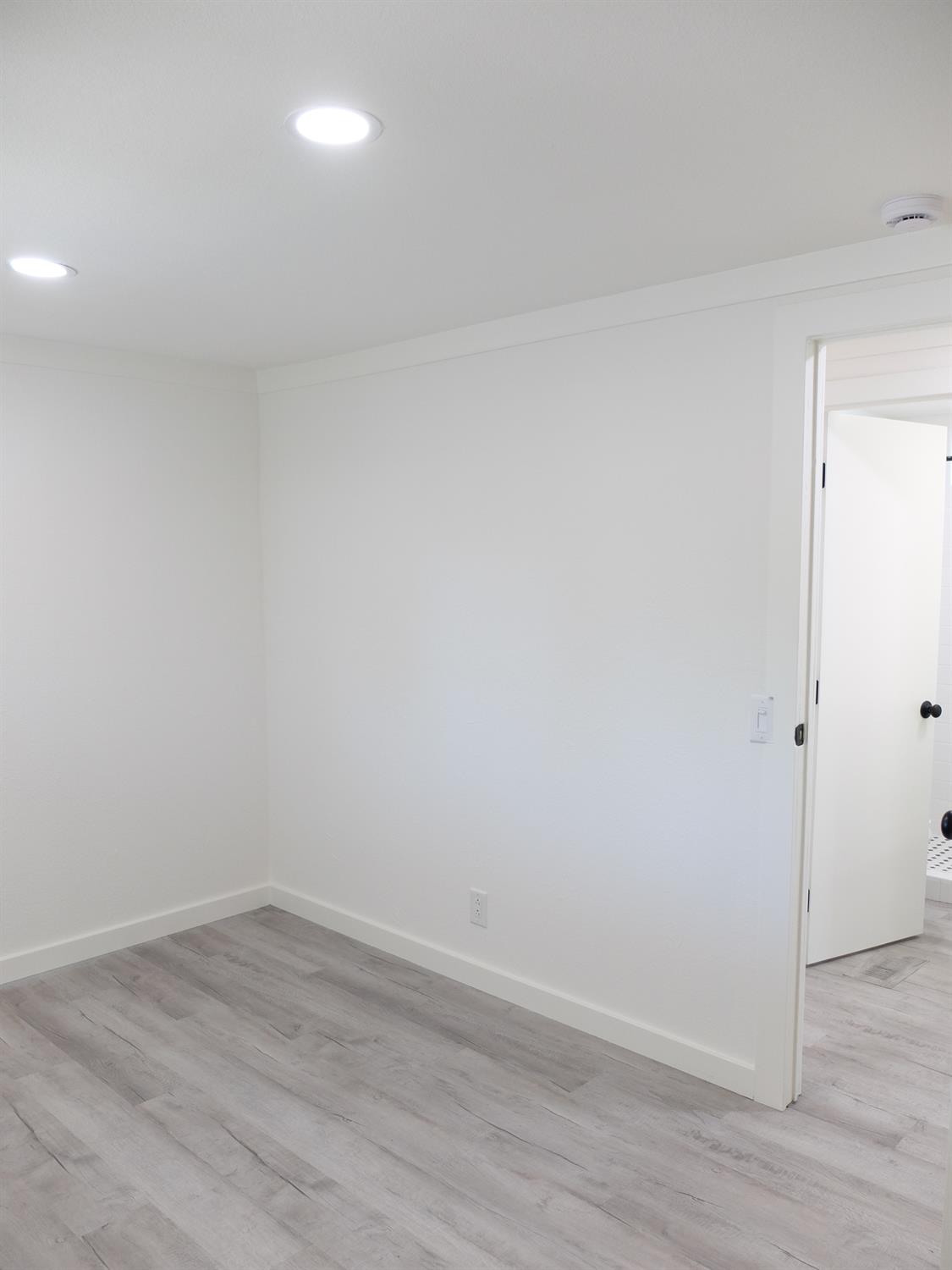 2621 Prescott Rd #229, Modesto, CA 95350