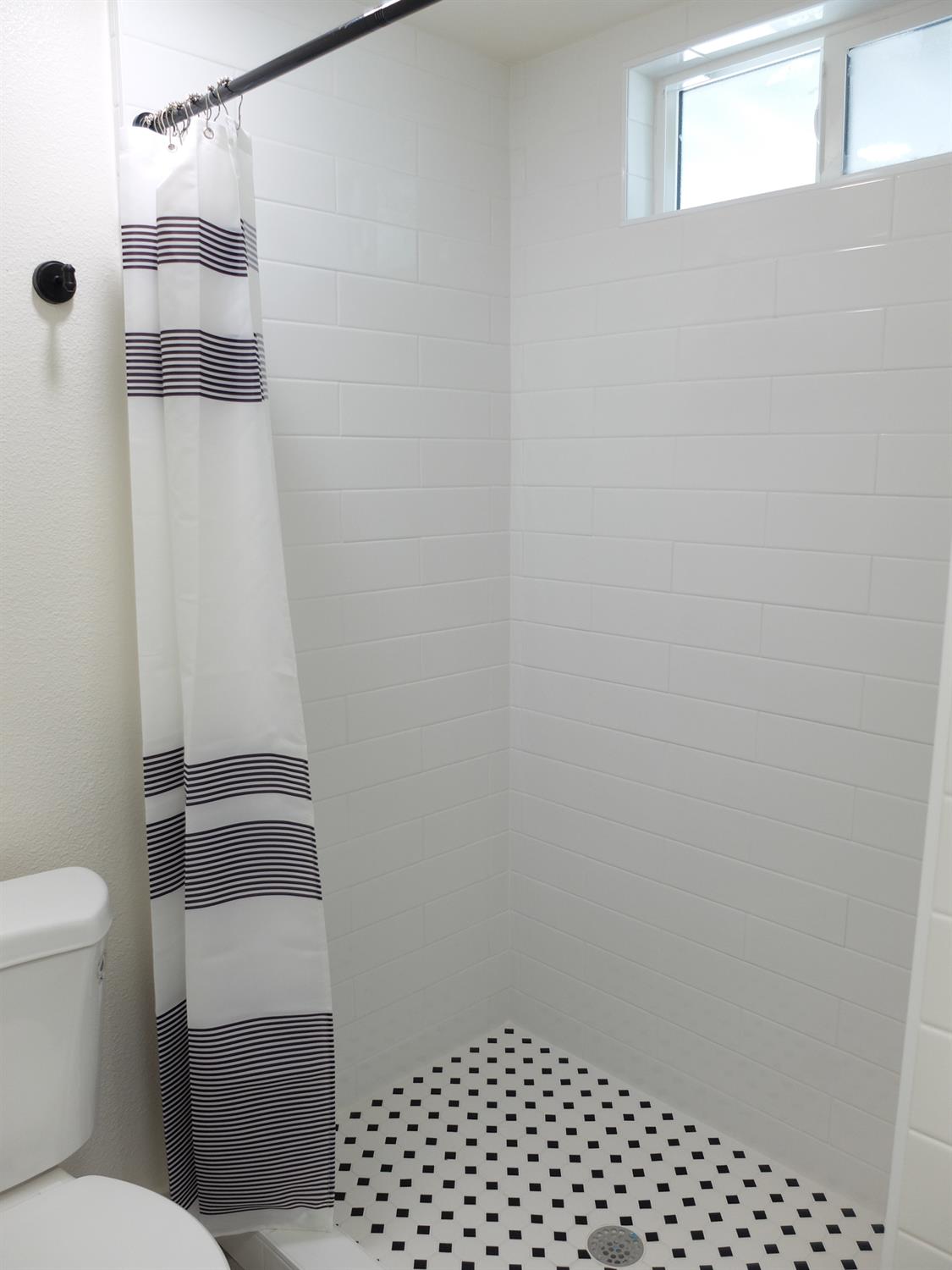2621 Prescott Rd #229, Modesto, CA 95350