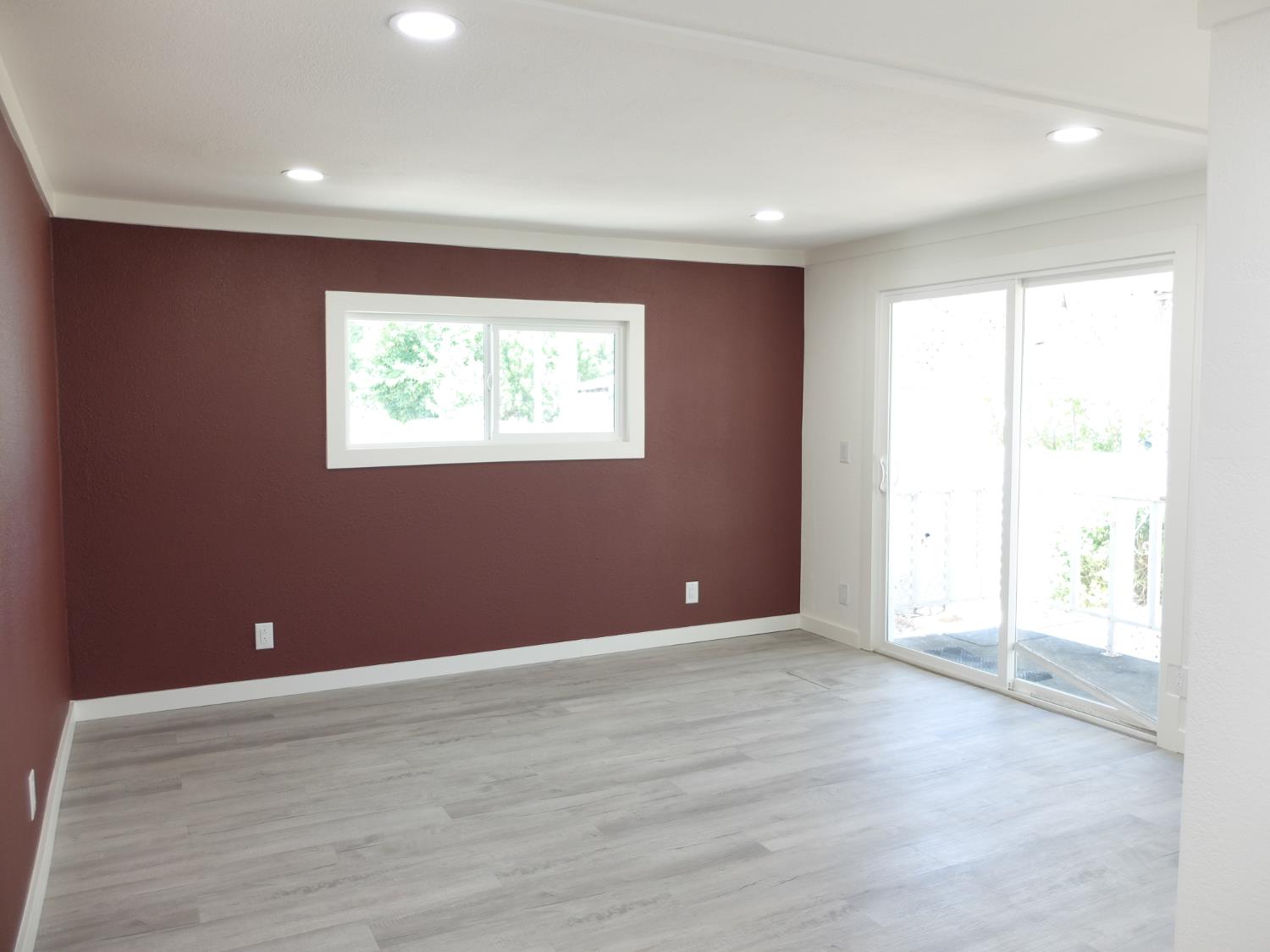 2621 Prescott Rd #229, Modesto, CA 95350