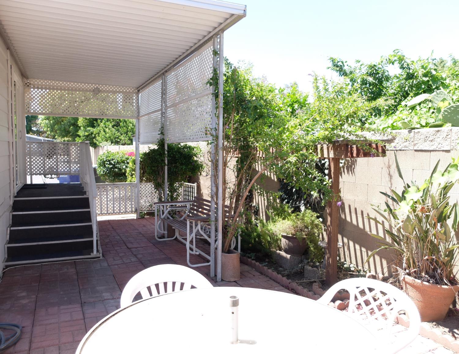 2621 Prescott Rd #229, Modesto, CA 95350
