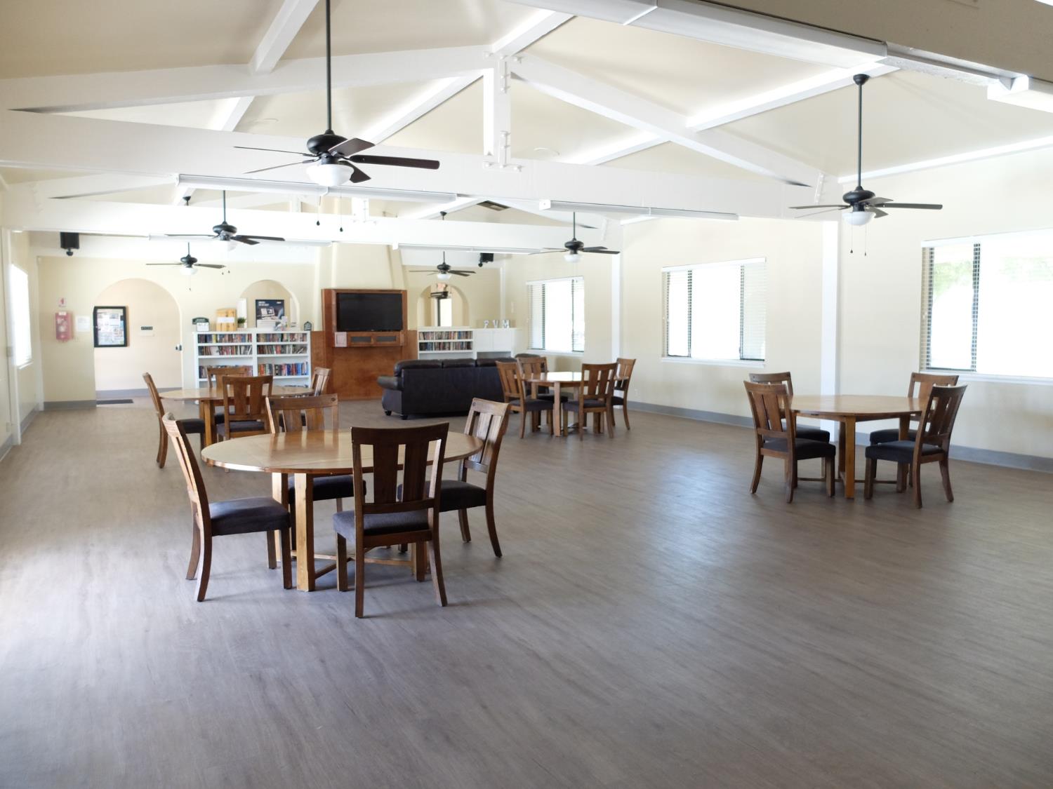 2621 Prescott Rd #229, Modesto, CA 95350