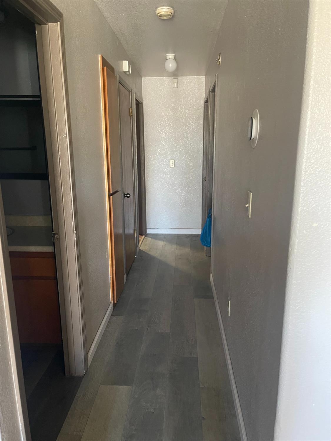 822 E glenwood, Turlock, CA 95380
