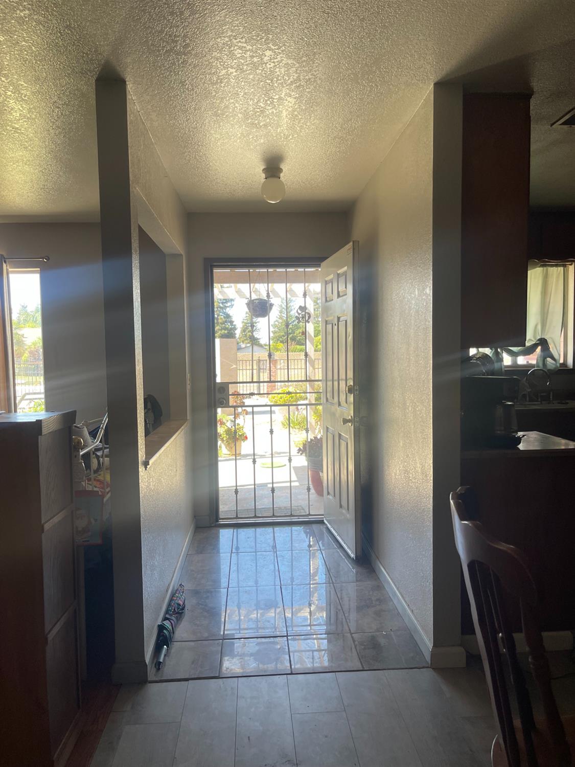 822 E glenwood, Turlock, CA 95380