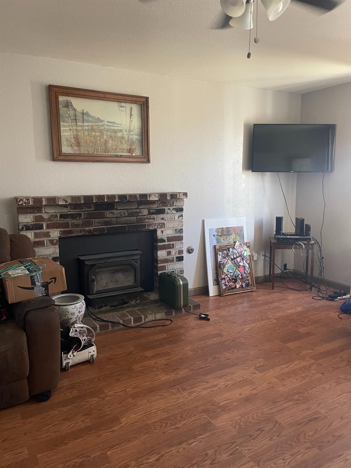 822 E glenwood, Turlock, CA 95380