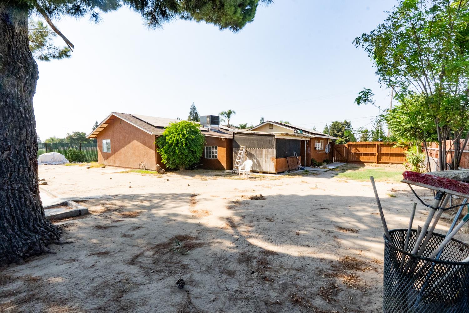 822 E glenwood, Turlock, CA 95380