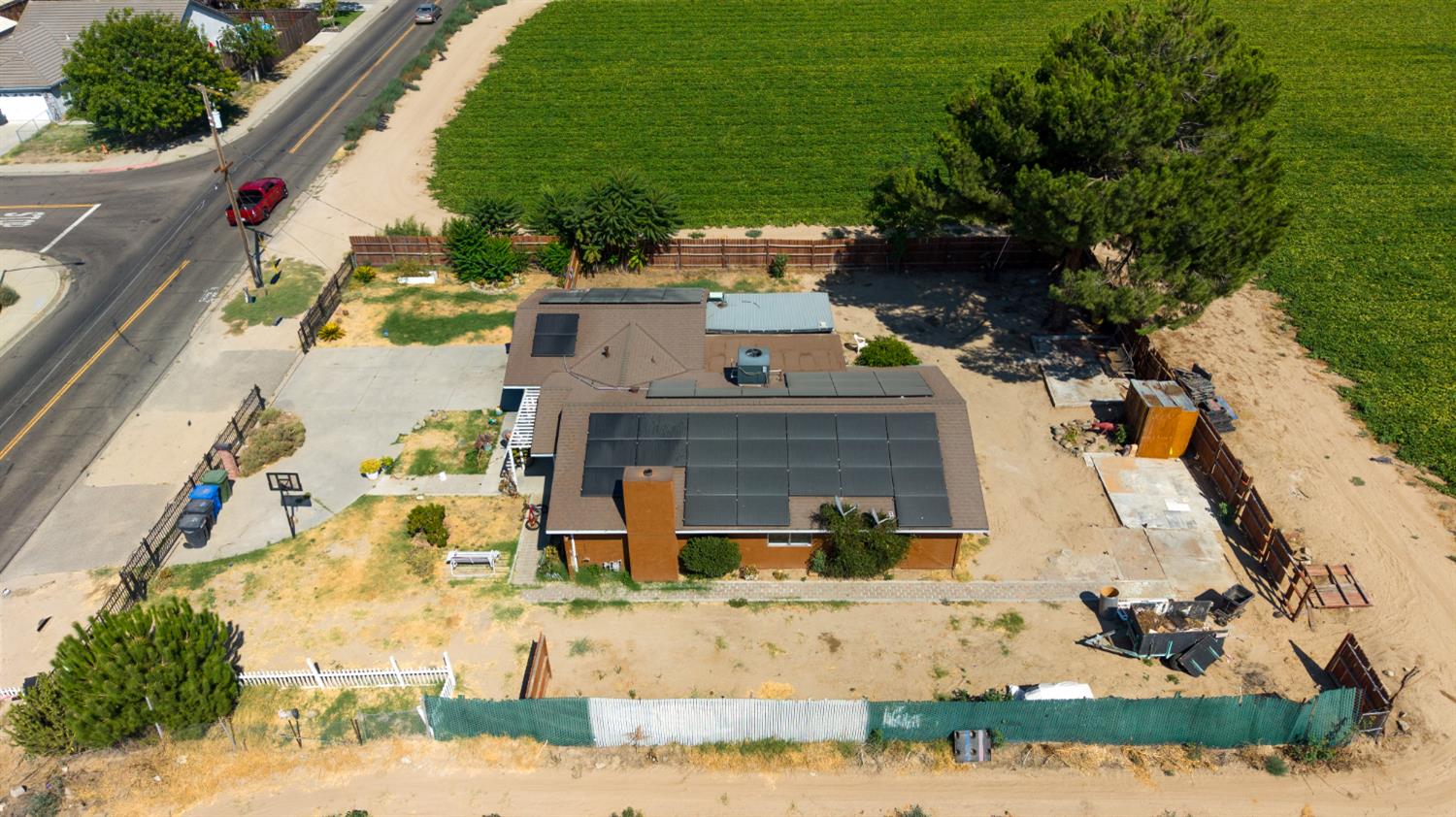 822 E glenwood, Turlock, CA 95380