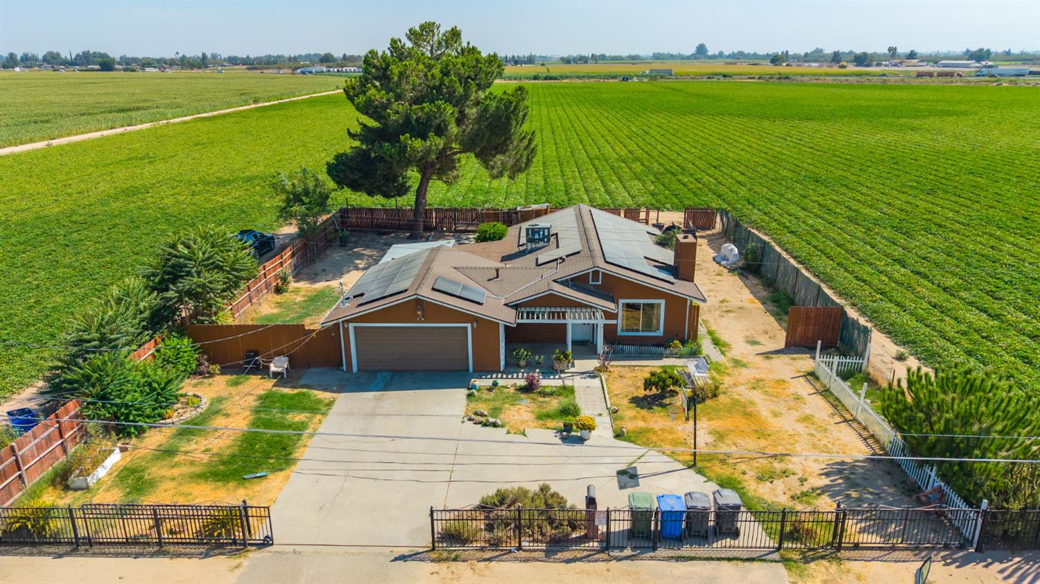 822 E glenwood, Turlock, CA 95380