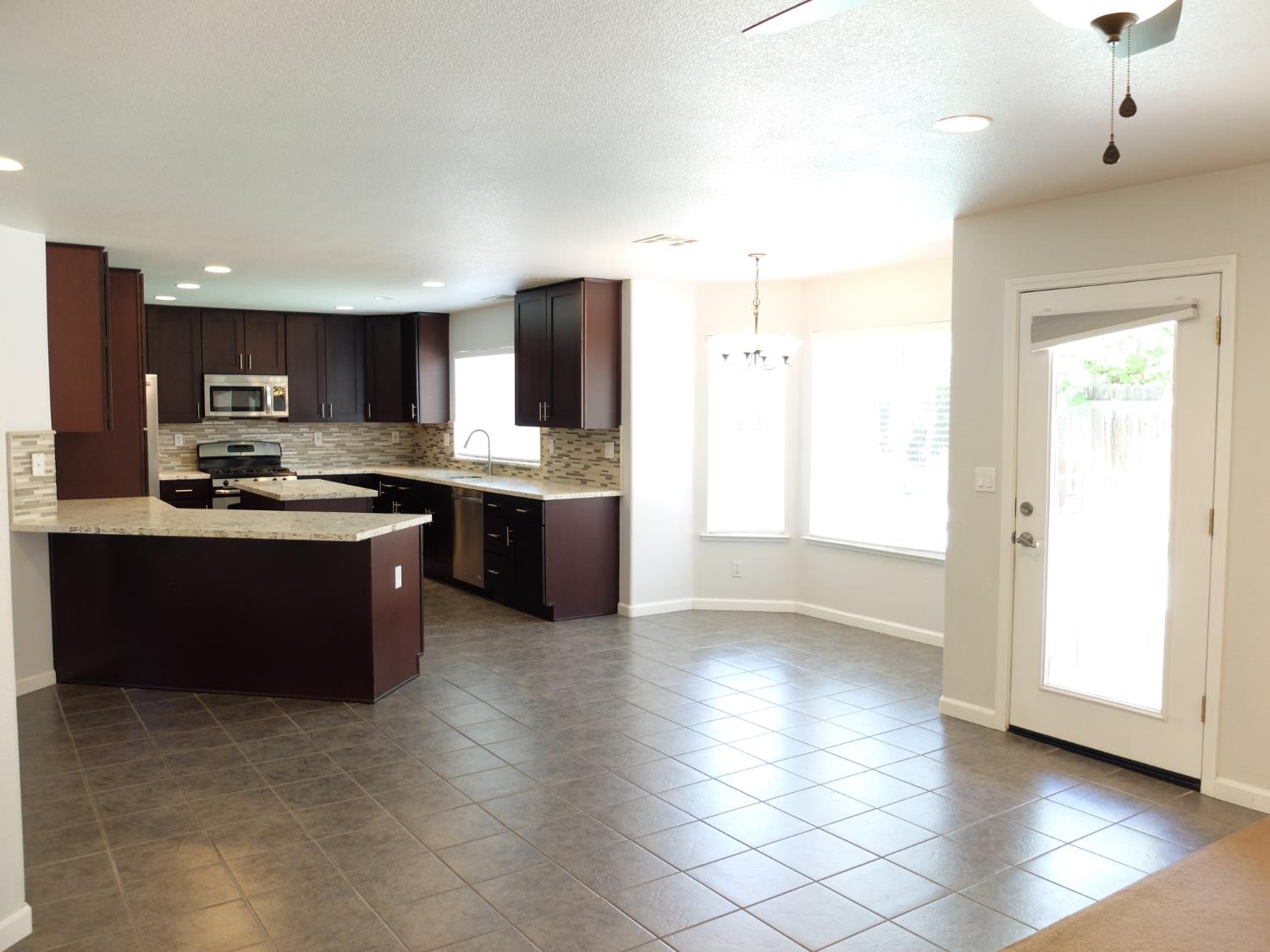 3304 Cardinal Flower Ave, Modesto, CA 95355