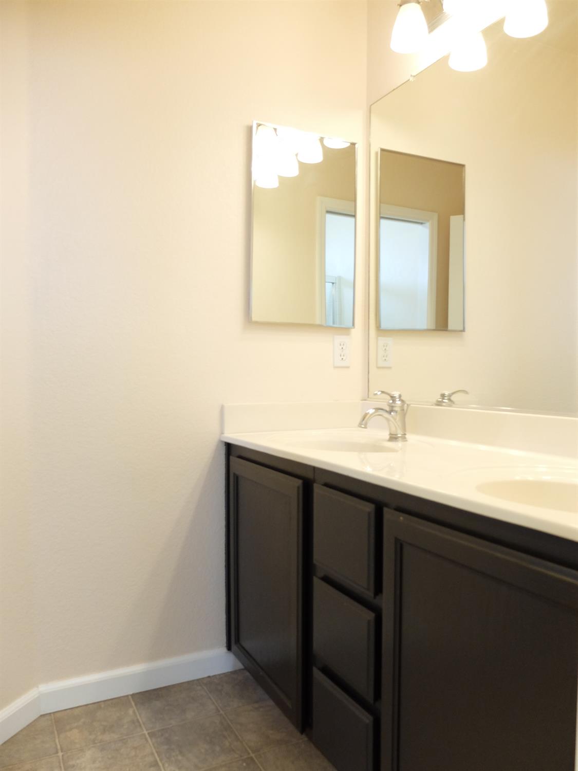 3304 Cardinal Flower Ave, Modesto, CA 95355