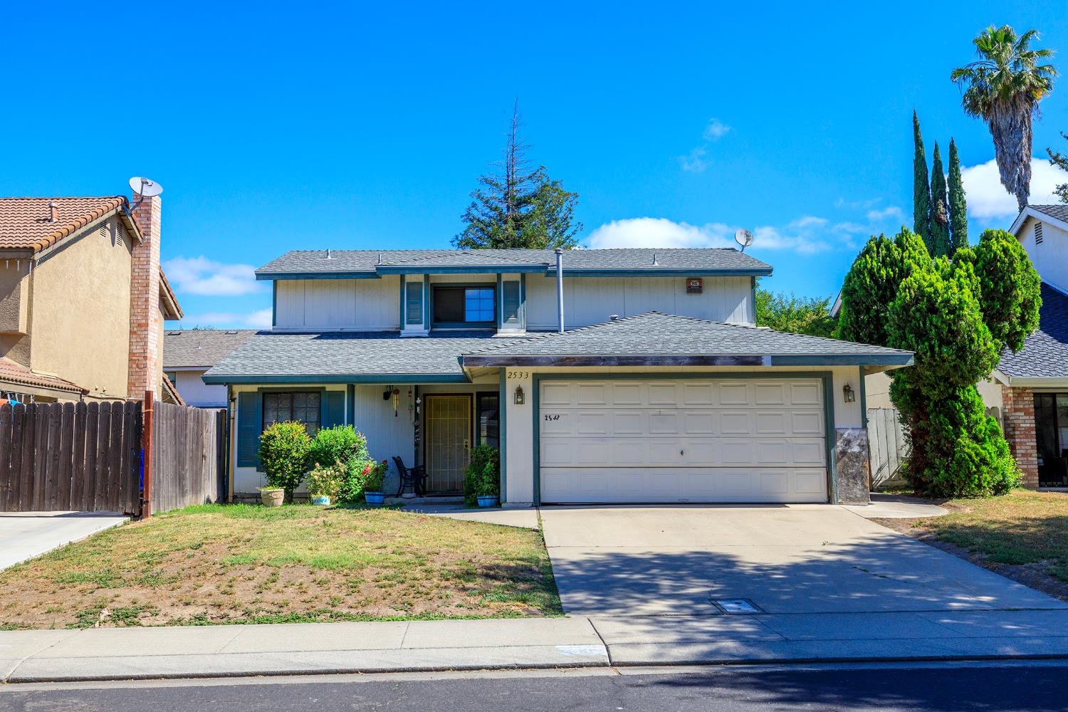 2533 Burlwood Dr, Modesto, CA 95355