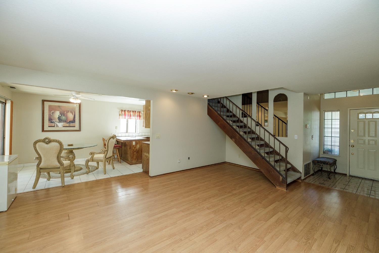 2533 Burlwood Dr, Modesto, CA 95355