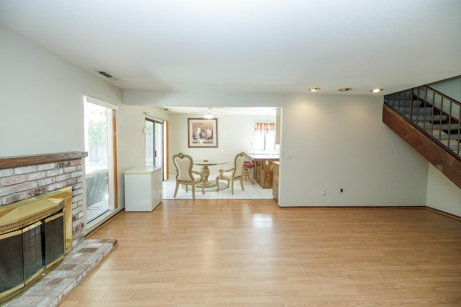 2533 Burlwood Dr, Modesto, CA 95355