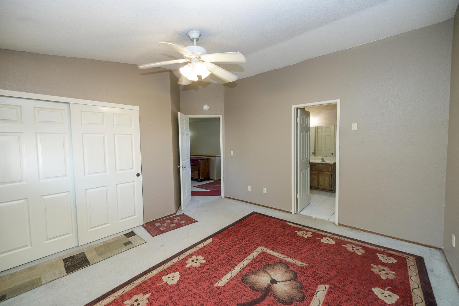 2533 Burlwood Dr, Modesto, CA 95355
